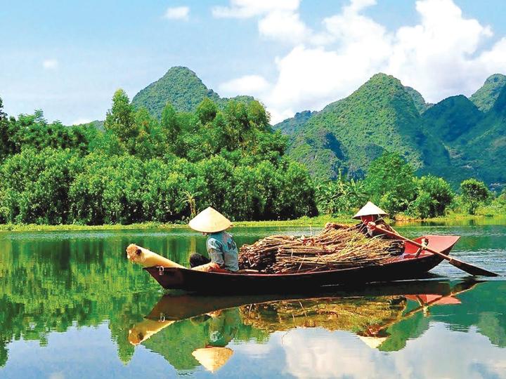 Huang Yoyo: Shop này dựa trên thiết kế basic, nhưng lại trẻ trung và phong cách.