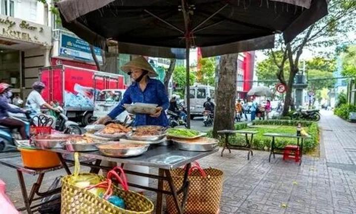 Nội dung: Mùa hè đang đầy vui vẻ với những xu hướng mới, và Huda Ice Twist đang chinh
